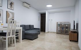Nightinsevilla Teodosio Free Parking
